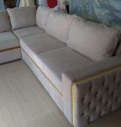 Угловой диван с каретной стяжкой 2950х1800 мм, искусственная замша.