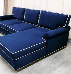 Угловой диван на заказ 2500х1600х900 с контрастным кантом.