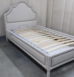 Односпальная кровать под заказ 2150 х 1100 х 1400 мм. с декоративными гвоздиками.