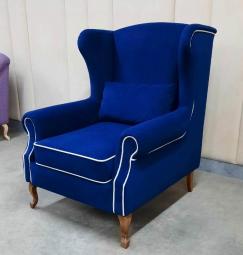 Кресло с высокой спинкой синее